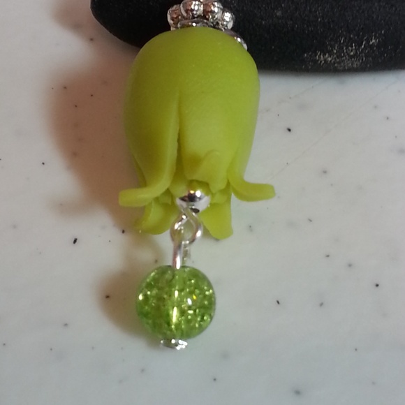 Handmade Polymer Clay Lilly Flower Necklace - Picture 3 of 4